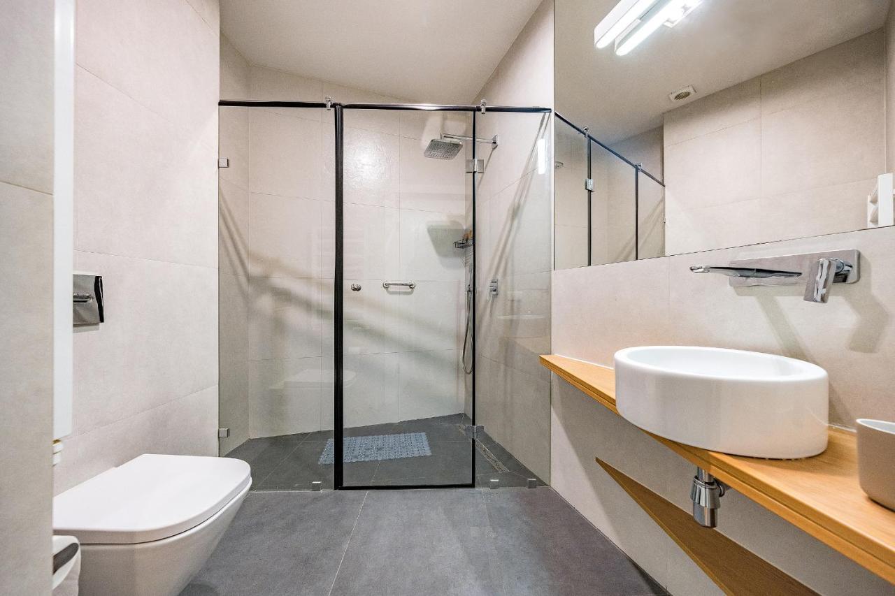 27 Apartment *