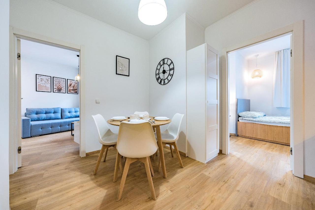 Apartment 27